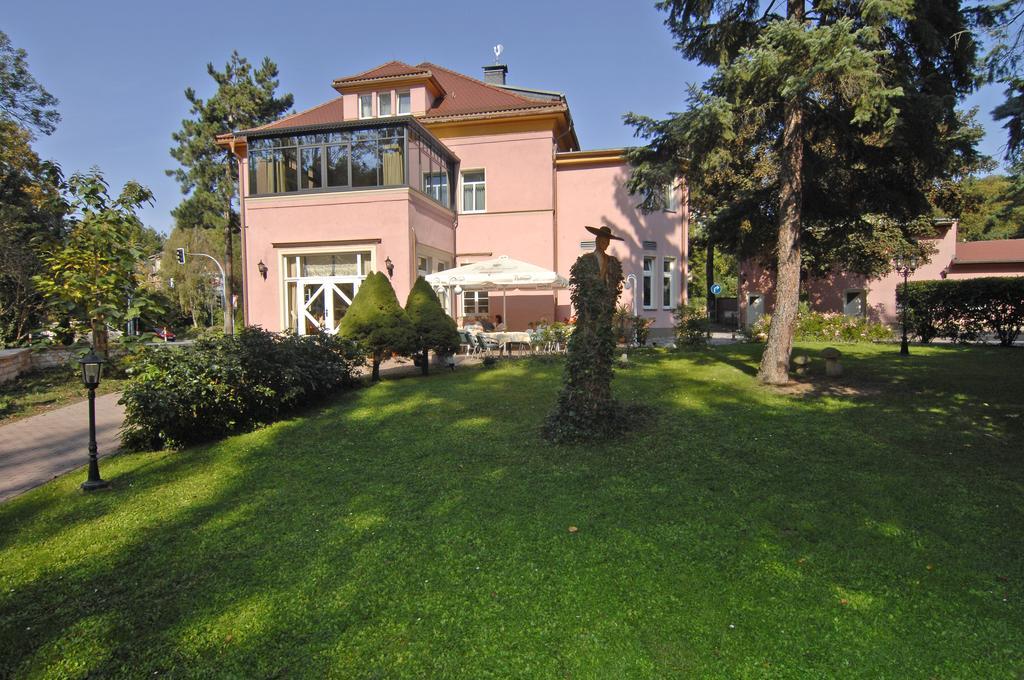 Parkhotel Güldene Berge Weißenfels Exterior foto