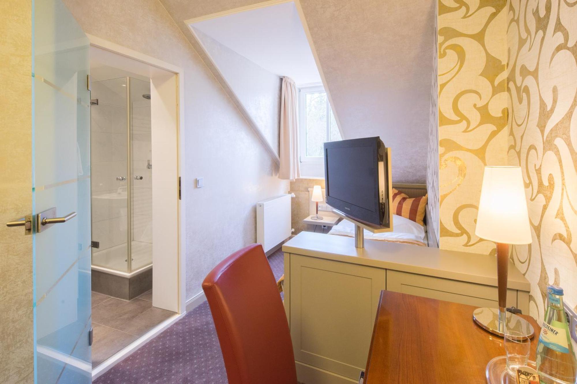 Parkhotel Güldene Berge Weißenfels Habitación foto