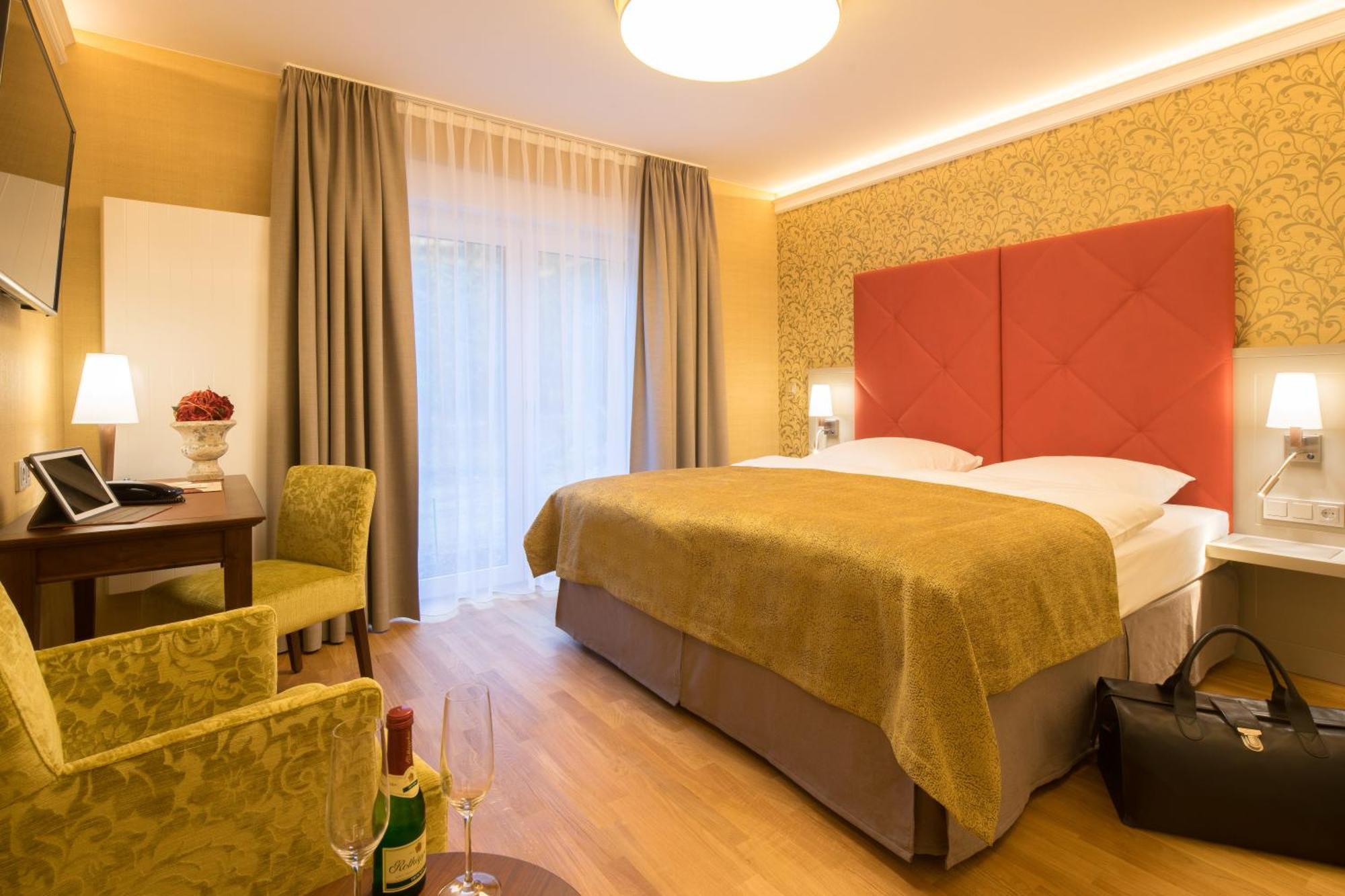 Parkhotel Güldene Berge Weißenfels Exterior foto