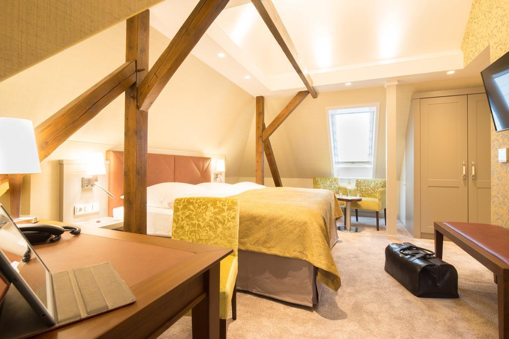 Parkhotel Güldene Berge Weißenfels Habitación foto