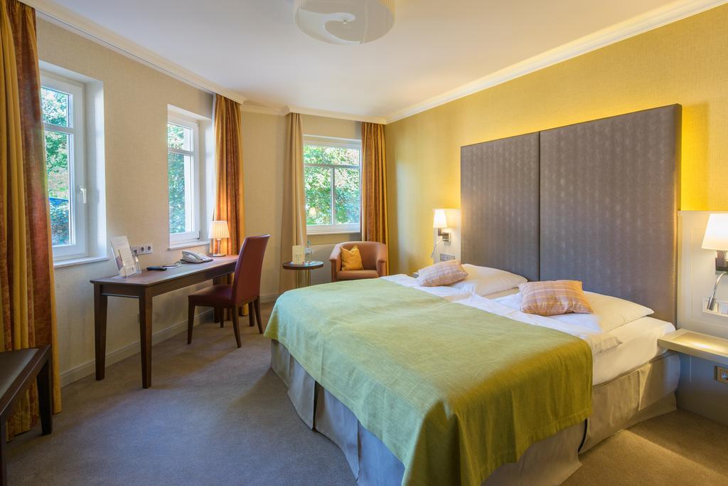 Parkhotel Güldene Berge Weißenfels Exterior foto