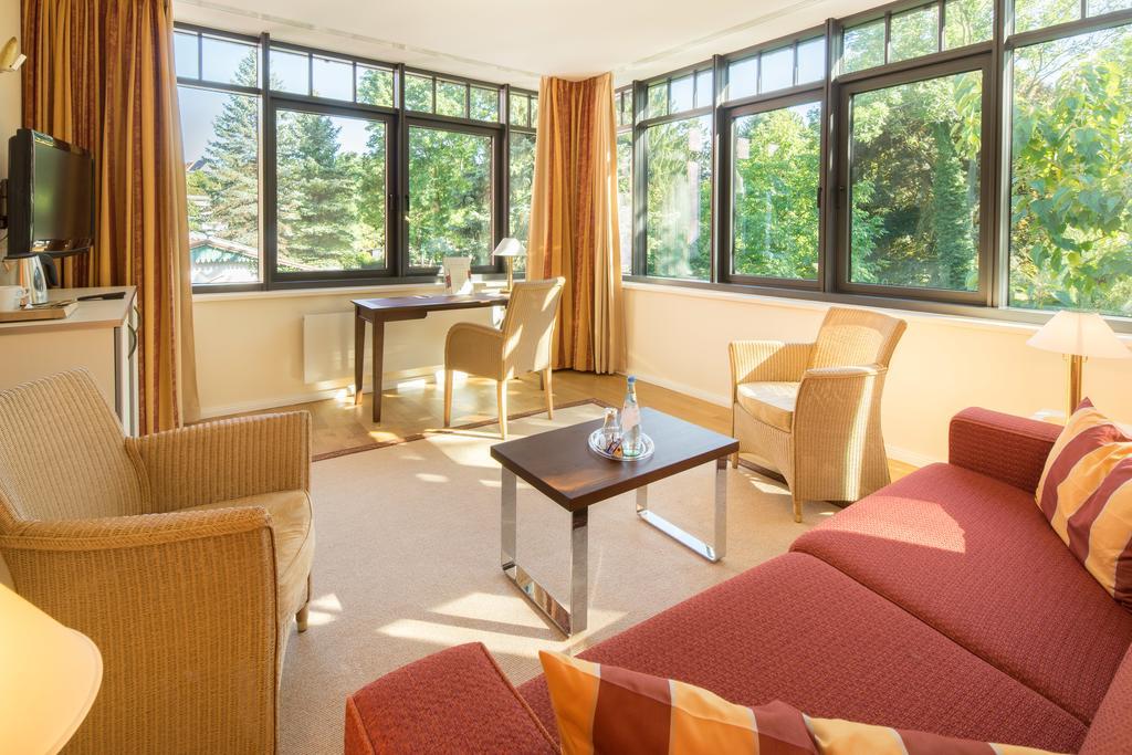 Parkhotel Güldene Berge Weißenfels Exterior foto